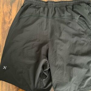 32 LuLu running shorts with liner